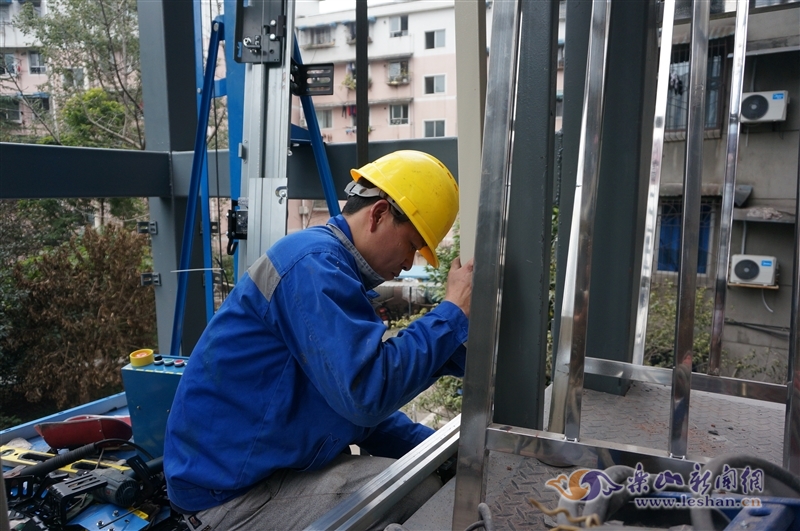 电梯层门安装工作流程与技术要点