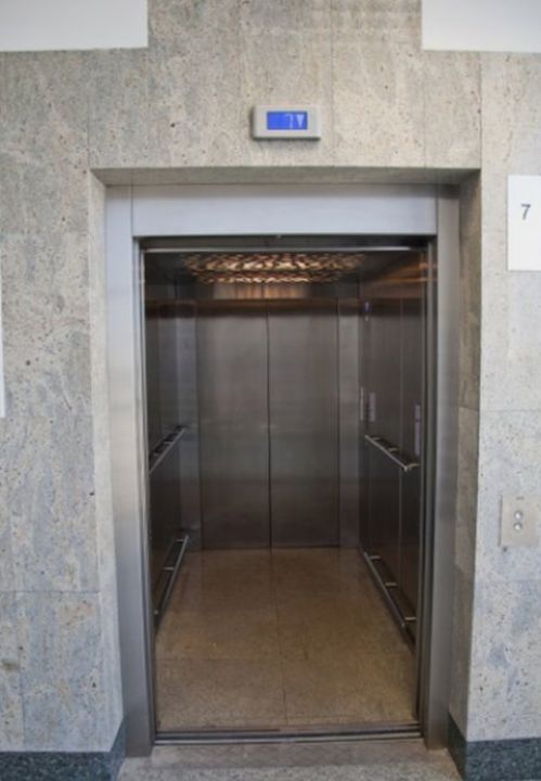 加装电梯遇阻扰，法院判决解纠纷